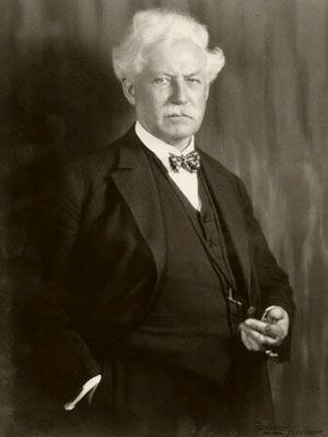 old middelschulte, studio portrait